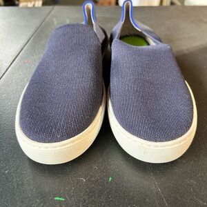 Rothy slip on sneaker EUC Navy blue size 10 no insoles